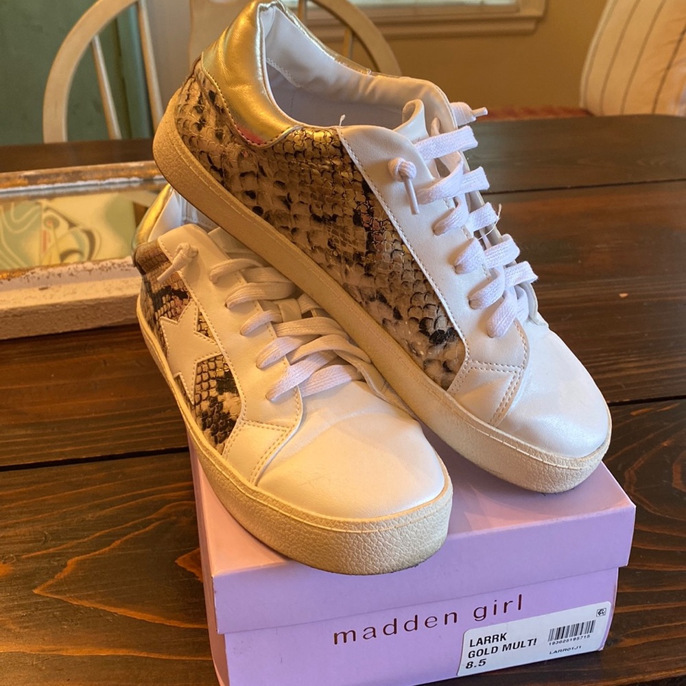 Madden Girl White/Gold Snake print Star sneakers… So comfortable
